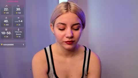 Chloe online show from 11-08-25, 06:35