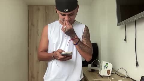 Snapshot of bob_pettersonn chatting on 10-12-25, 04:28 Bob INDEPENDENT MODEL online show from 10-12-25, 04:28