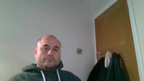 Snapshot of bobabator chatting on 10-24-25, 02:46 bobabator online show from 10-24-25, 02:46