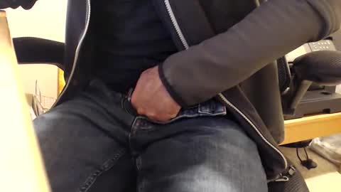 Snapshot of bobbuild chatting on 11-01-25, 09:50 bobbuild online show from 11-01-25, 09:50