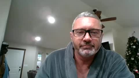 Snapshot of bobjones5003 chatting on 12-06-24, 08:29 bobjones5003 online show from 12-06-24, 08:29