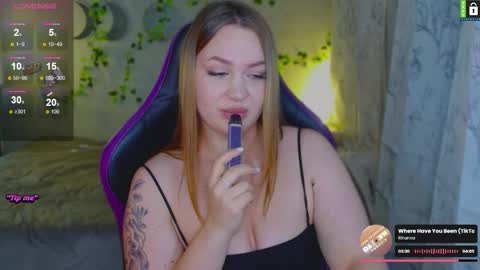 Snapshot of bodylina chatting on 11-07-25, 08:20 Lina online show from 11-07-25, 08:20