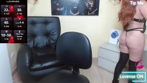 Snapshot of bom_bomx chatting on 10-09-25, 09:46 Paris online show from 10-09-25, 09:46