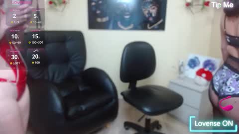 Snapshot of bom_bomx chatting on 11-02-25, 02:14 Paris online show from 11-02-25, 02:14