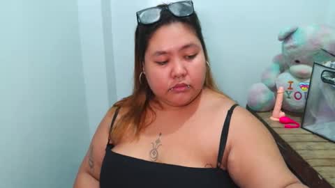 Snapshot of bombastic_darla chatting on 02-23-26, 04:04 bombastic_darla online show from 02-23-26, 04:04