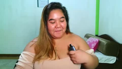 Snapshot of bombastic_darla chatting on 03-28-26, 04:39 bombastic_darla online show from 03-28-26, 04:39