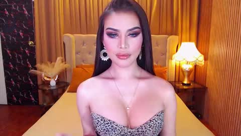 Snapshot of bombshellanita chatting on 10-08-25, 06:49 bombshellanita online show from 10-08-25, 06:49