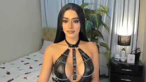 Snapshot of bombshelllaurax chatting on 03-03-25, 07:21 bombshelllaurax online show from 03-03-25, 07:21