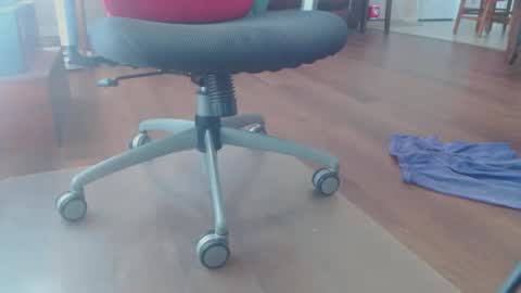 Snapshot of bone2play chatting on 02-25-26, 02:27 FRECKLES online show from 02-25-26, 02:27