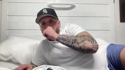 boner4you1994 online show from 10-08-25, 09:18