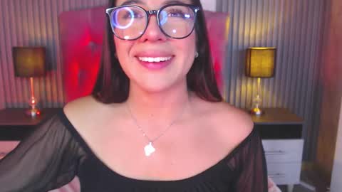 bonnali_lune online show from 11-22-25, 10:42