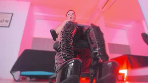 Bonnie  online show from 11-13-25, 09:19