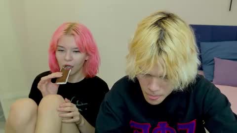 Jessy  Mark online show from 10-22-25, 05:13