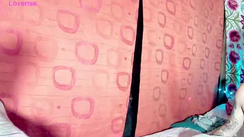 Snapshot of bonnie_x_wizkha chatting on 11-15-25, 06:59 Britanly Brow y Wiz KhalBrian online show from 11-15-25, 06:59