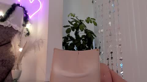   online show from 12-11-24, 02:44