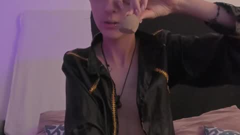   online show from 03-08-25, 11:37