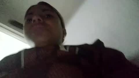 Bonnie online show from 02-17-25, 03:25