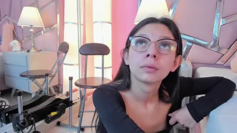 Bonnie  online show from 01-13-25, 03:47