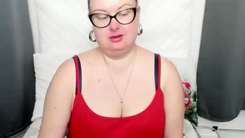 Bonnie online show from 10-11-25, 05:17