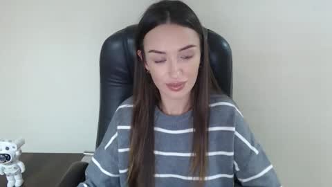 Bonnie online show from 11-30-25, 12:09