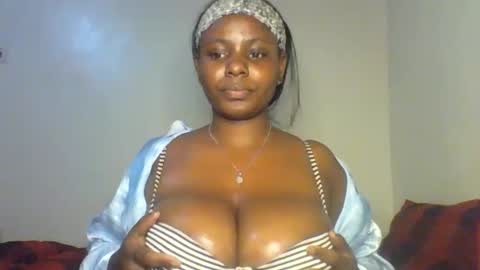 Snapshot of boobbyb chatting on 10-27-25, 03:05 boobbyb online show from 10-27-25, 03:05