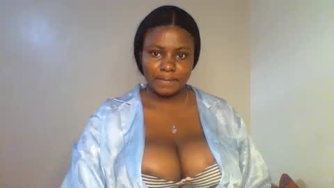 Snapshot of boobbyb chatting on 10-28-25, 10:52 boobbyb online show from 10-28-25, 10:52