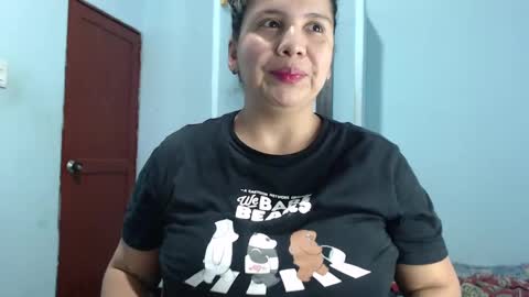 Luciana independent model online show from 03-07-25, 08:00