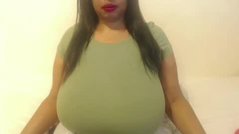 Snapshot of boobyqueen24 chatting on 10-23-25, 09:41 boobyqueen online show from 10-23-25, 09:41