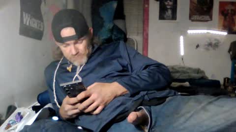 Snapshot of boomtasticone chatting on 10-14-25, 06:58 boomtasticone online show from 10-14-25, 06:58