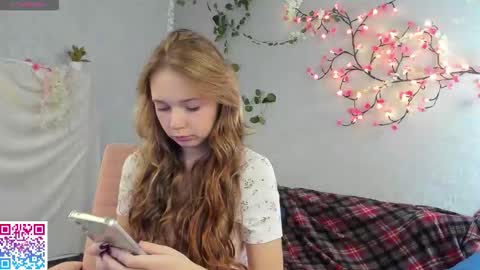 Milena online show from 10-22-25, 03:07