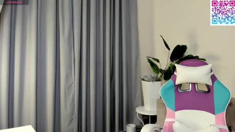 Snapshot of booozekirs_ chatting on 01-16-26, 11:25 Milena online show from 01-16-26, 11:25