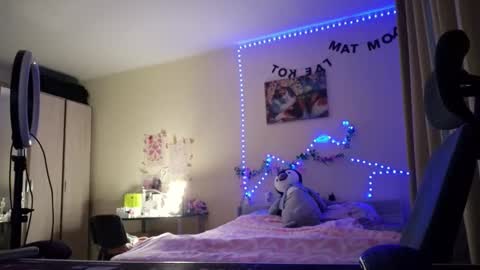 Snapshot of booozekirs_ chatting on 02-04-26, 03:34 Milena online show from 02-04-26, 03:34