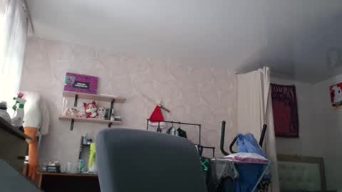 Snapshot of booozekirs_ chatting on 02-09-26, 04:05 Milena online show from 02-09-26, 04:05