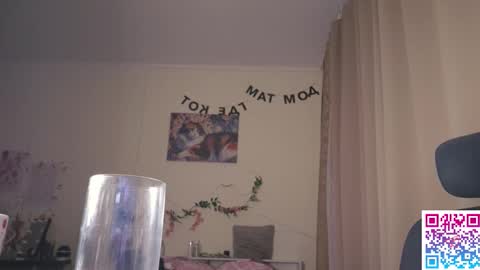 Snapshot of booozekirs_ chatting on 02-10-26, 02:37 Milena online show from 02-10-26, 02:37