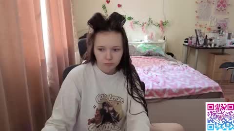 Snapshot of booozekirs_ chatting on 02-20-26, 06:26 Milena online show from 02-20-26, 06:26