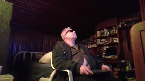 Booshwa online show from 10-21-25, 06:08