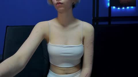 Snapshot of bootyada chatting on 02-22-25, 01:11 Glad to see u in my room Im Ada online show from 02-22-25, 01:11