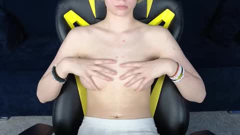 Snapshot of bootyada chatting on 03-09-25, 04:38 Glad to see u in my room Im Ada online show from 03-09-25, 04:38