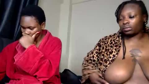 Snapshot of bootylicious_1_ chatting on 01-19-26, 02:04 vee online show from 01-19-26, 02:04