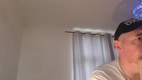 Snapshot of borrisbanks chatting on 11-27-25, 01:02 borrisbanks online show from 11-27-25, 01:02