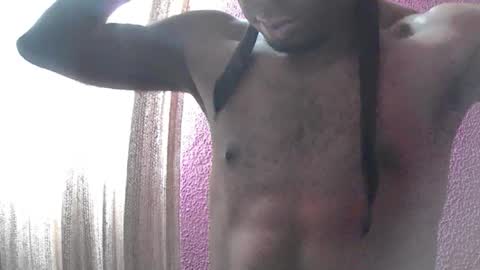 Snapshot of boss_playa98 chatting on 11-06-25, 01:56 boss_playa98 online show from 11-06-25, 01:56