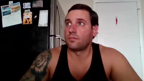 Snapshot of bosslife505050 chatting on 01-18-25, 07:04 The Italian Boss online show from 01-18-25, 07:04