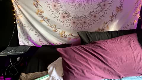 BossMom online show from 02-09-25, 09:17