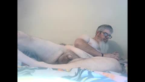 Snapshot of bottombitch44 chatting on 10-20-25, 04:07 bottombitch44 online show from 10-20-25, 04:07