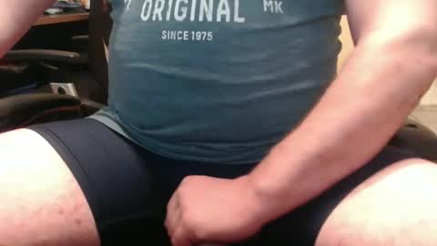 Snapshot of bouch1986 chatting on 02-16-25, 03:37 bouch1986 online show from 02-16-25, 03:37