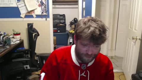 Snapshot of bouch1986 chatting on 12-05-25, 12:30 bouch1986 online show from 12-05-25, 12:30