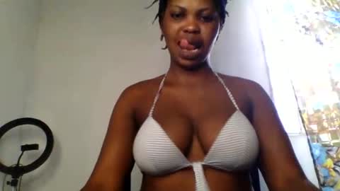 Snapshot of bouncingxxx_ass chatting on 10-13-25, 04:40 mirabel online show from 10-13-25, 04:40