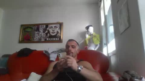 Snapshot of boundeagle1 chatting on 10-25-25, 10:56 BoundEagle1 online show from 10-25-25, 10:56