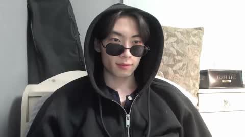 Snapshot of boxman556990 chatting on 12-04-24, 11:24 boxman556990 online show from 12-04-24, 11:24