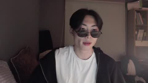 Snapshot of boxman556990 chatting on 01-21-25, 03:21 boxman556990 online show from 01-21-25, 03:21